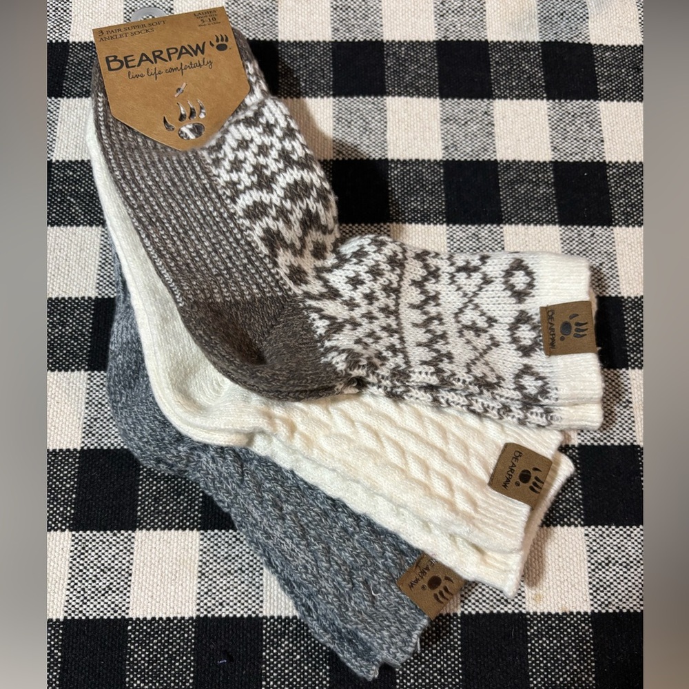 NWT Bearpaw Women's 3 Pair super soft Anklet Socks Shoe Size 5-10